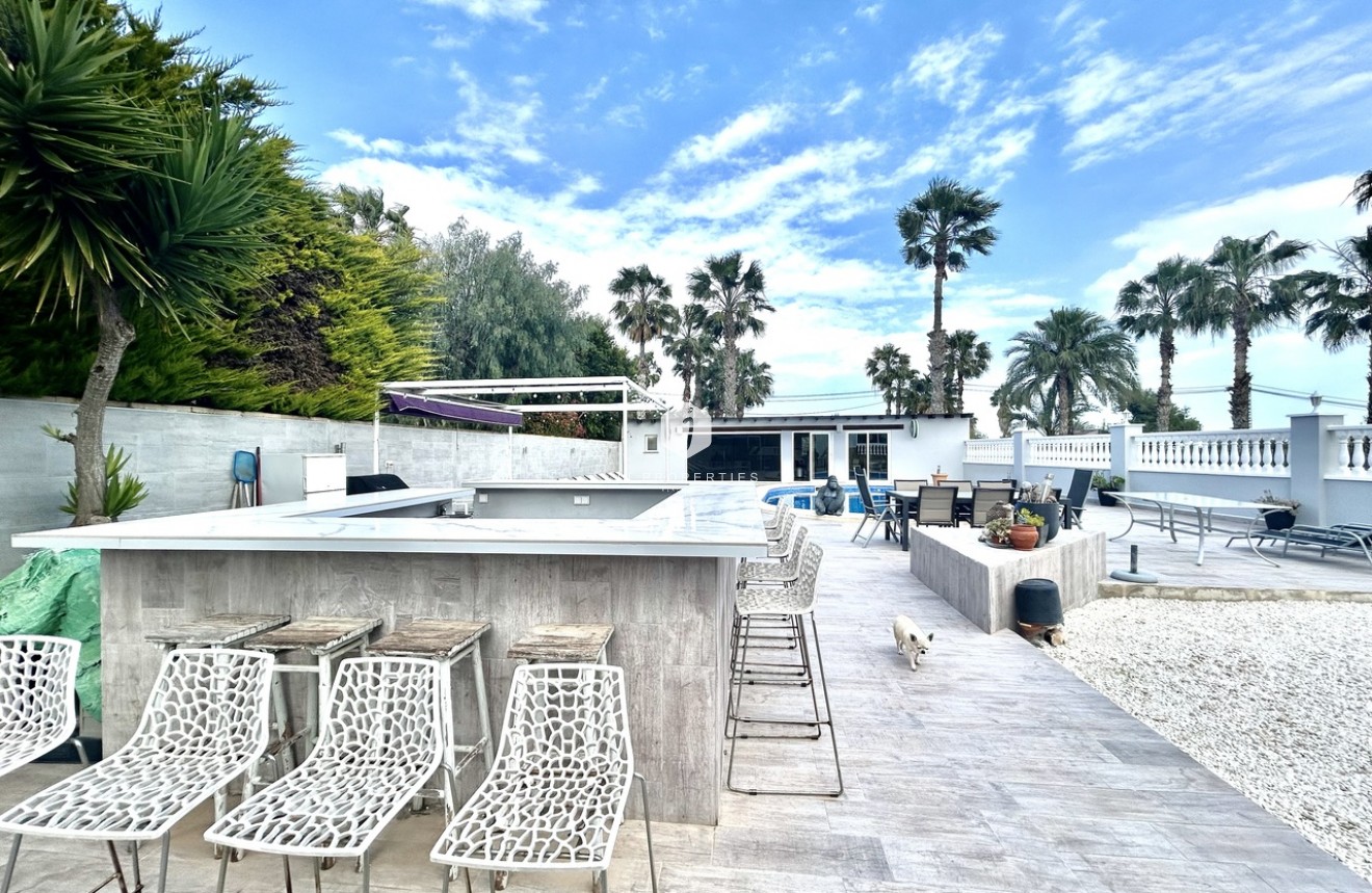 Aus zweiter Hand - Villa -
Catral - Costa Blanca