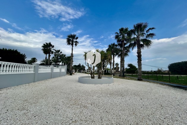 Aus zweiter Hand - Villa -
Catral - Costa Blanca