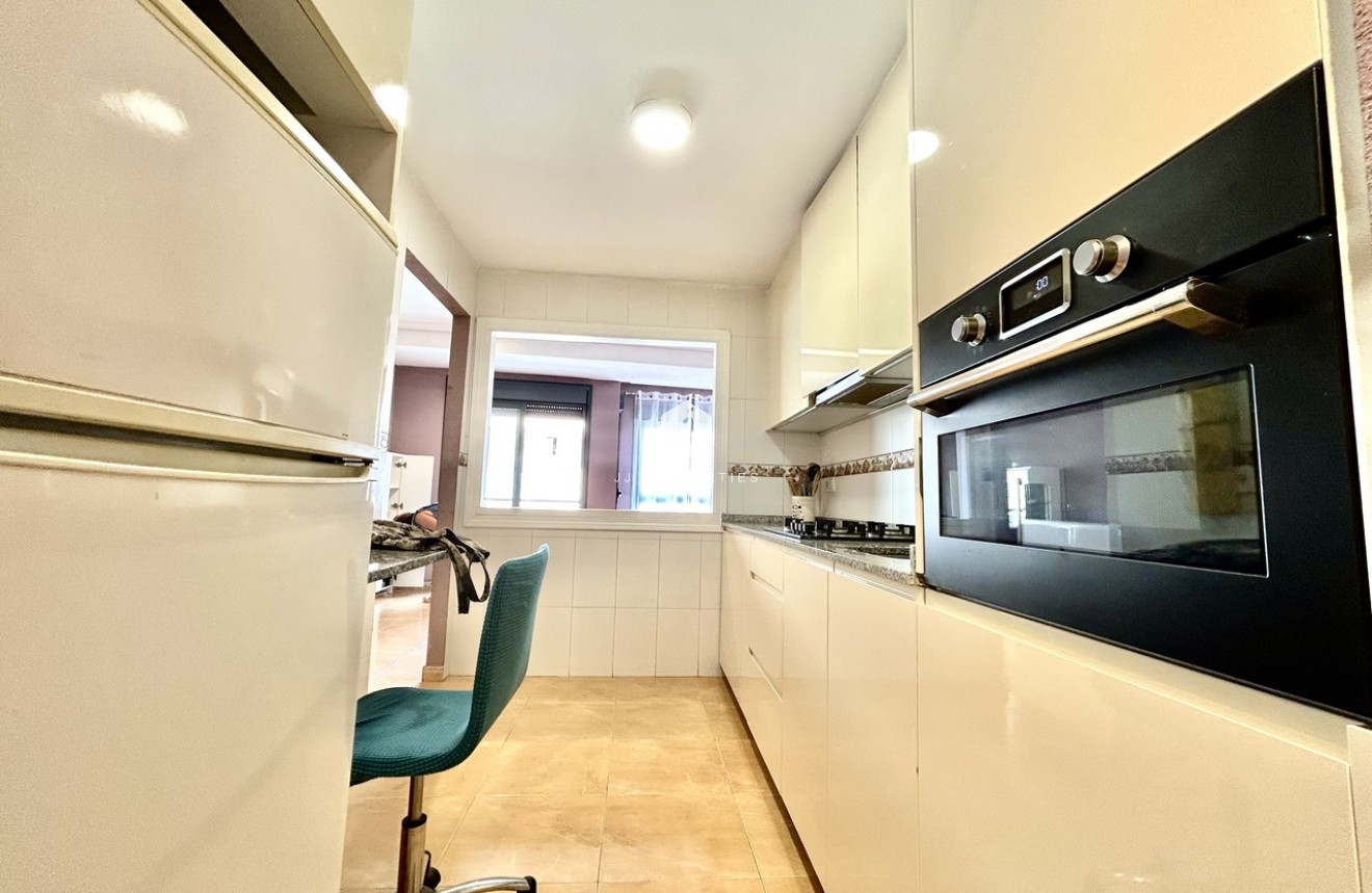 D'occasion - Appartement -
Torrevieja - Costa Blanca