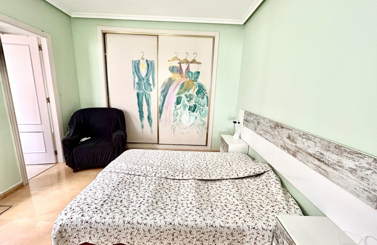 D'occasion - Appartement -
Torrevieja - Costa Blanca