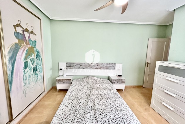 D'occasion - Appartement -
Torrevieja - Costa Blanca