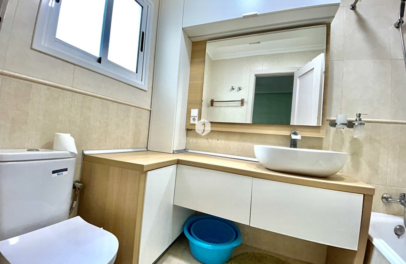 D'occasion - Appartement -
Torrevieja - Costa Blanca
