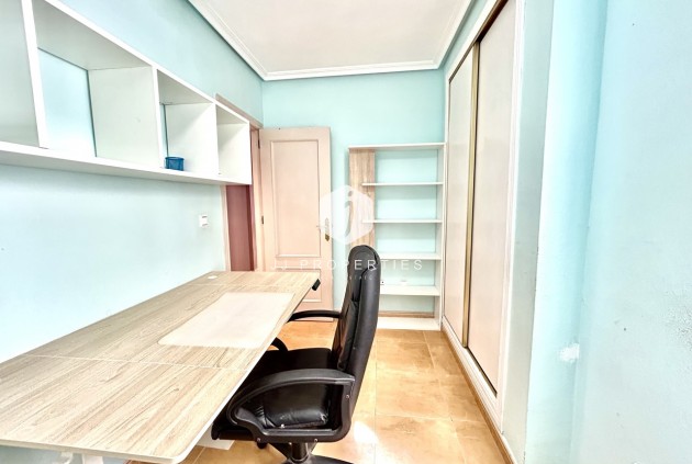 D'occasion - Appartement -
Torrevieja - Costa Blanca