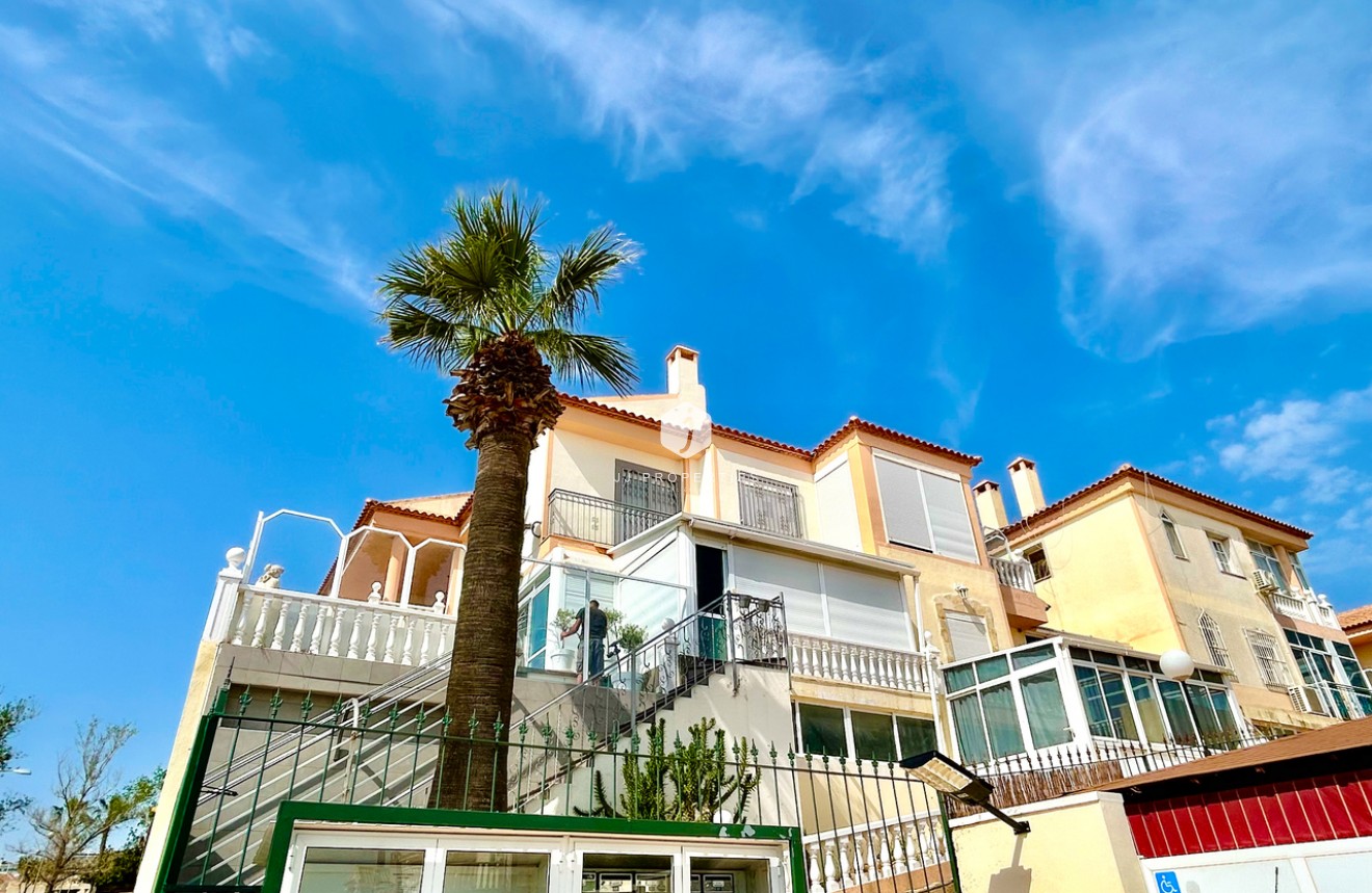 Segunda mano - Apartamento / piso -
Los Altos - Costa Blanca