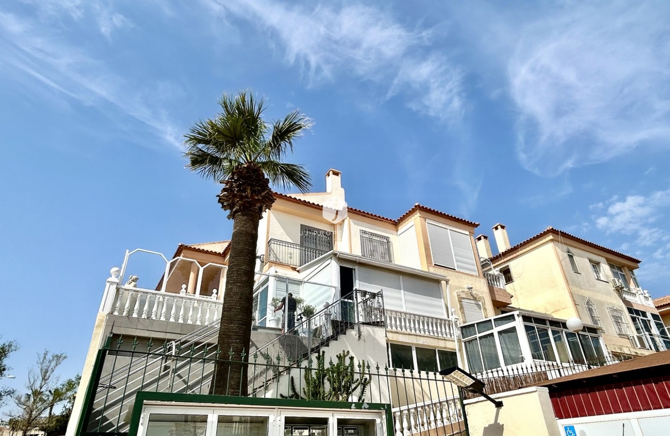 Segunda mano - Apartamento / piso -
Los Altos - Costa Blanca