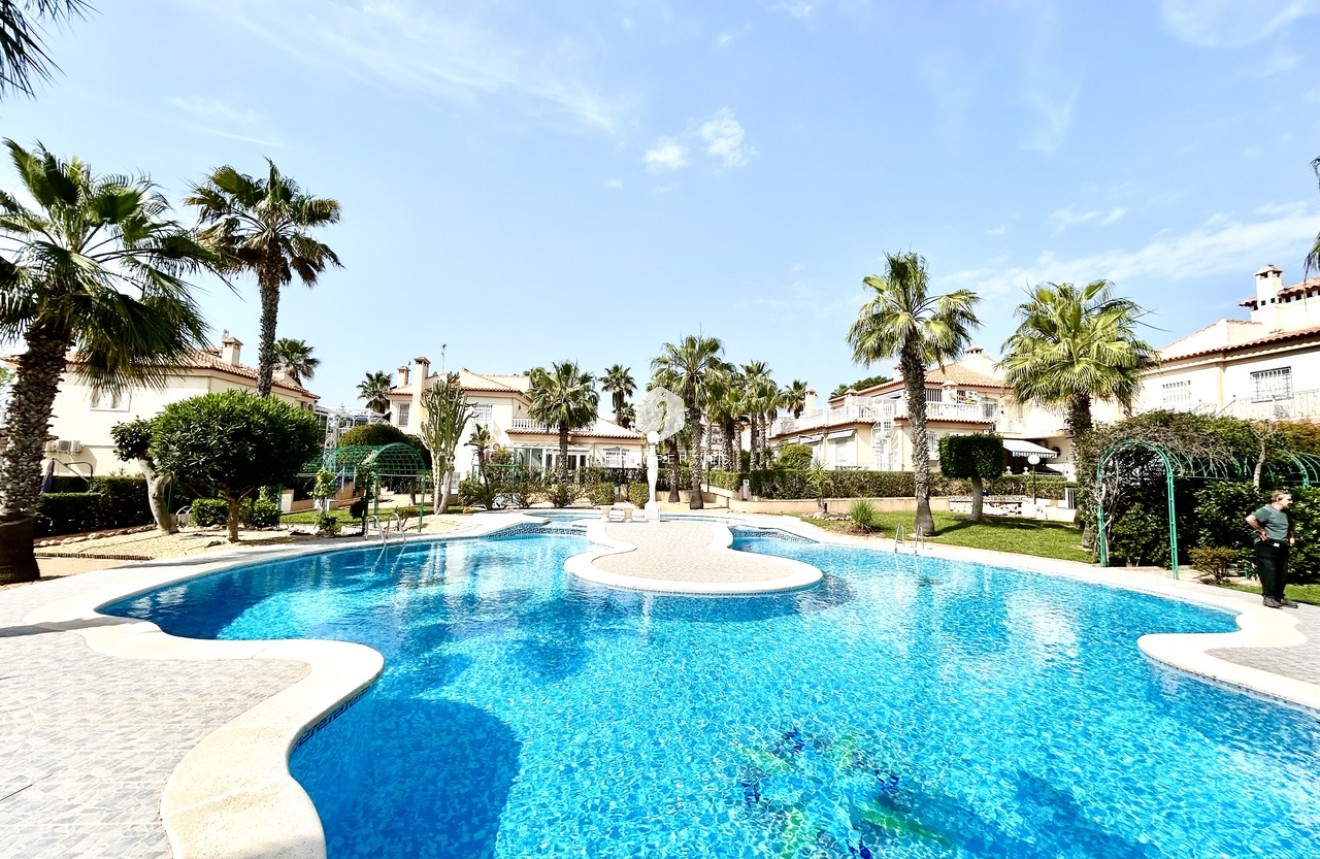 Segunda mano - Apartamento / piso -
Los Altos - Costa Blanca