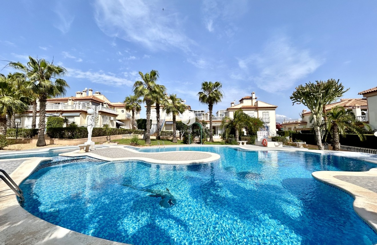 Segunda mano - Apartamento / piso -
Los Altos - Costa Blanca