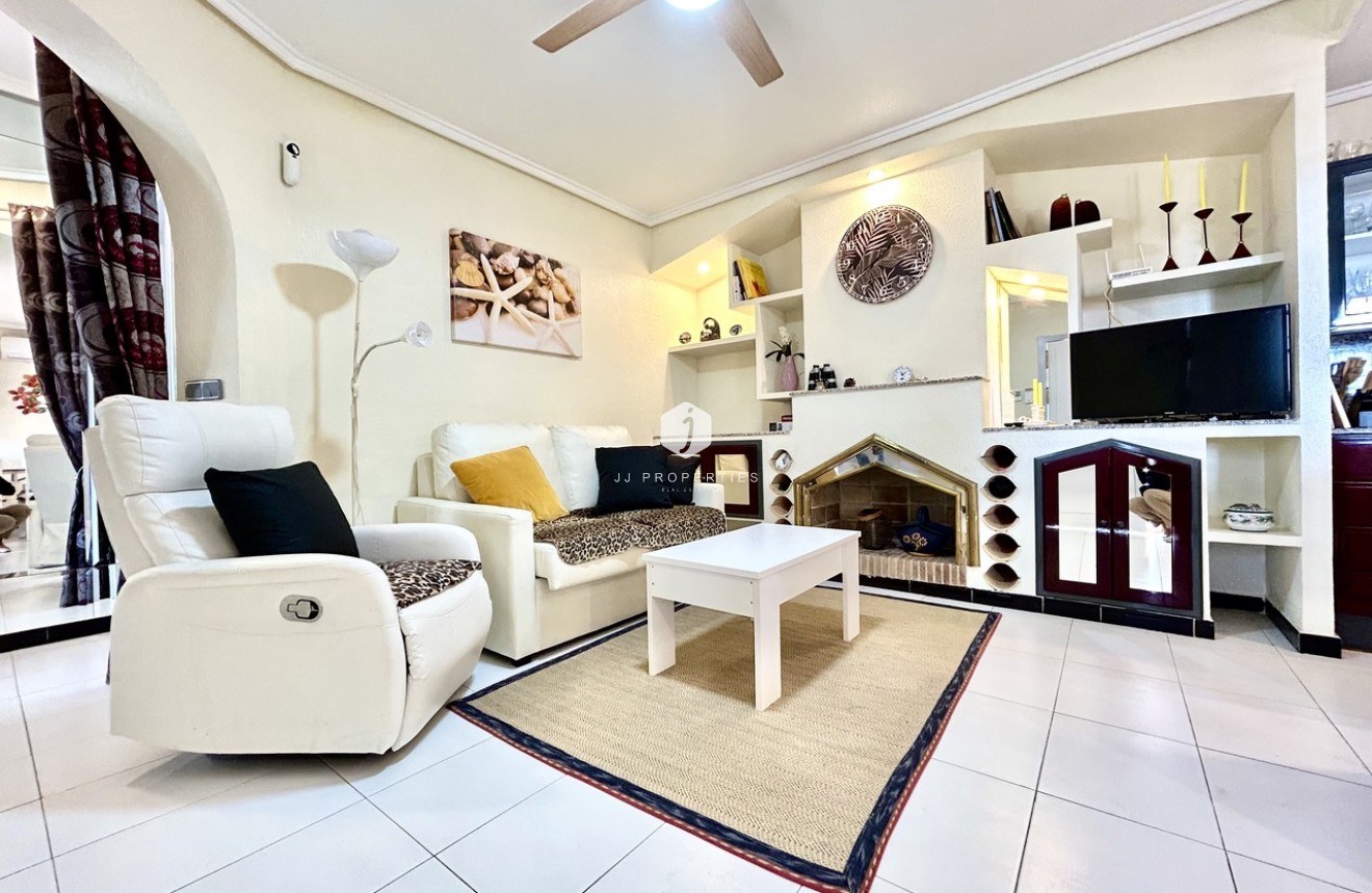 Segunda mano - Apartamento / piso -
Los Altos - Costa Blanca