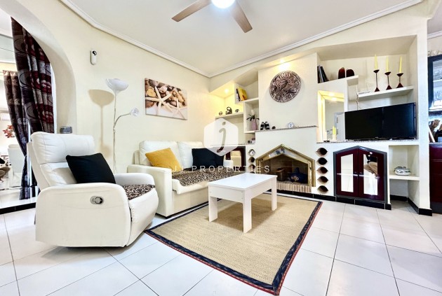 Segunda mano - Apartamento / piso -
Los Altos - Costa Blanca