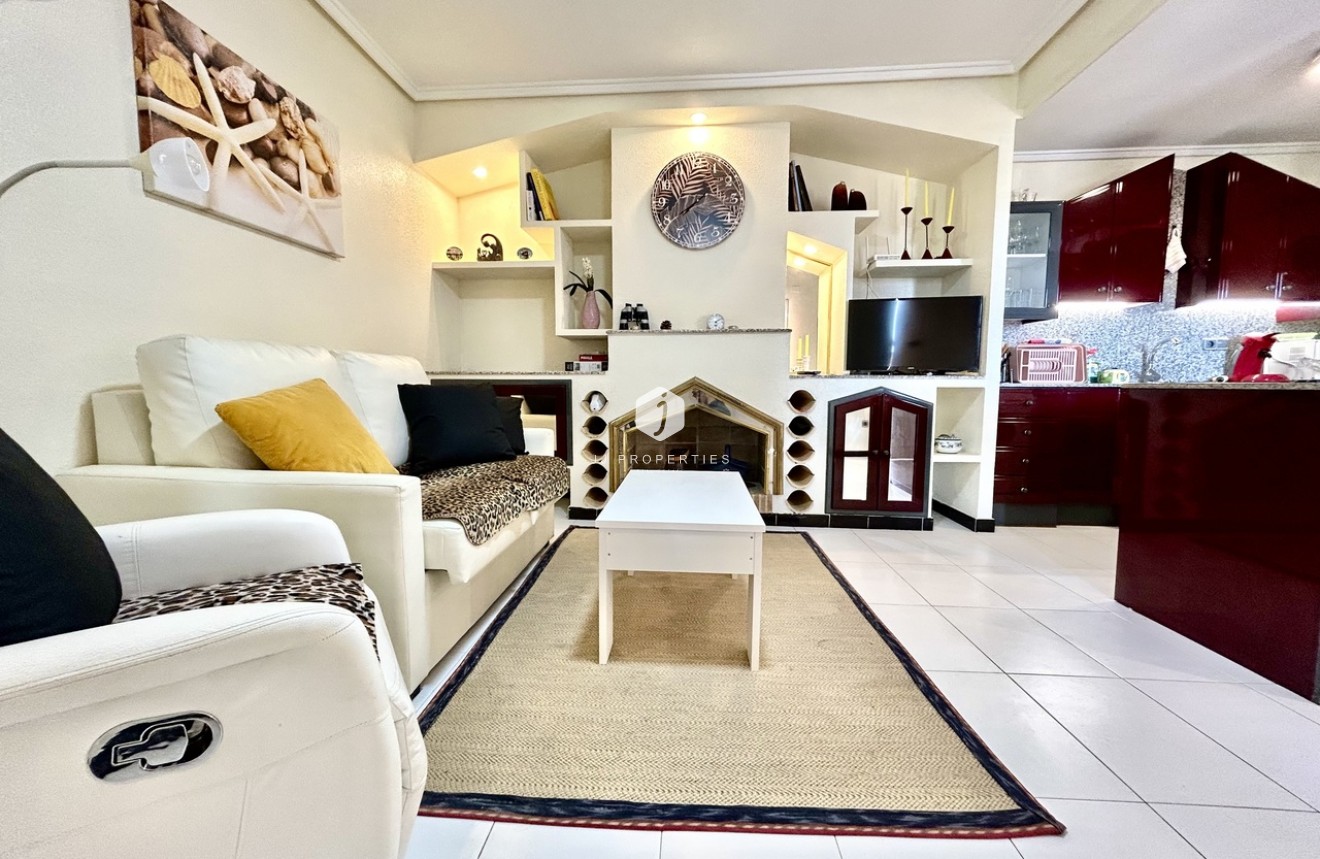 Segunda mano - Apartamento / piso -
Los Altos - Costa Blanca
