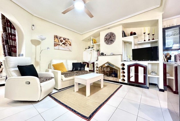 Segunda mano - Apartamento / piso -
Los Altos - Costa Blanca