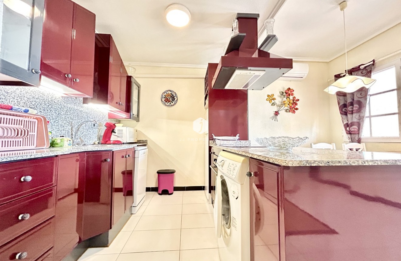 Segunda mano - Apartamento / piso -
Los Altos - Costa Blanca