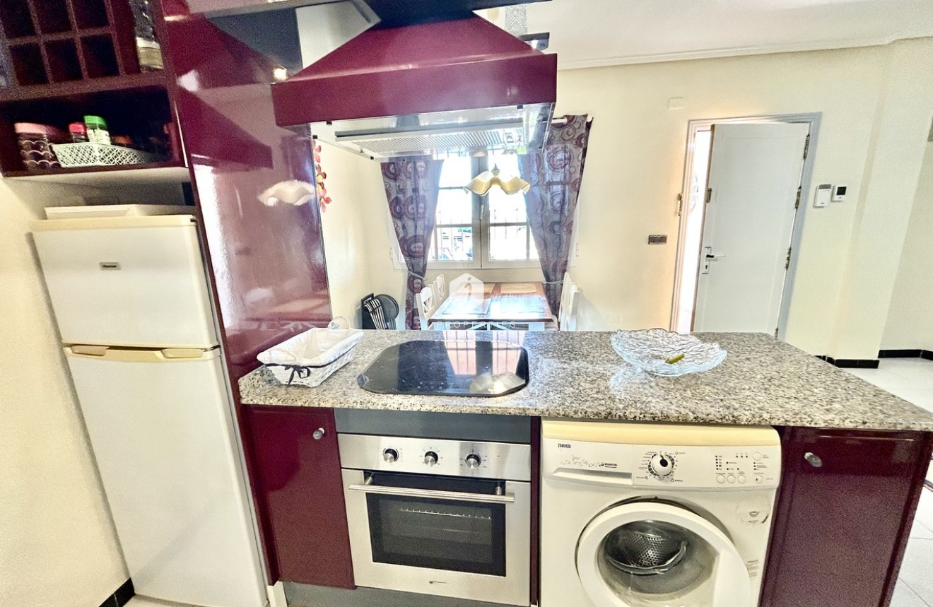 Segunda mano - Apartamento / piso -
Los Altos - Costa Blanca