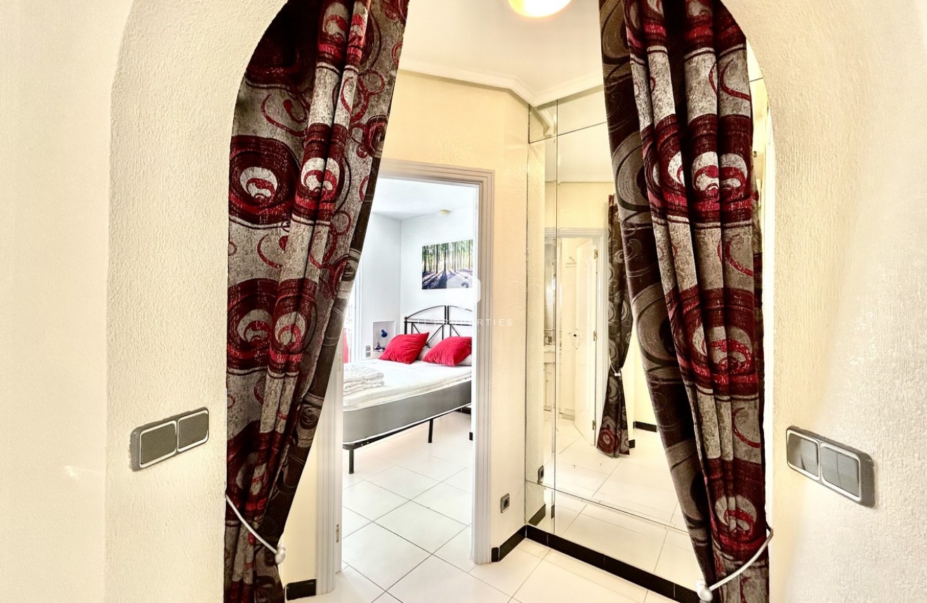Segunda mano - Apartamento / piso -
Los Altos - Costa Blanca