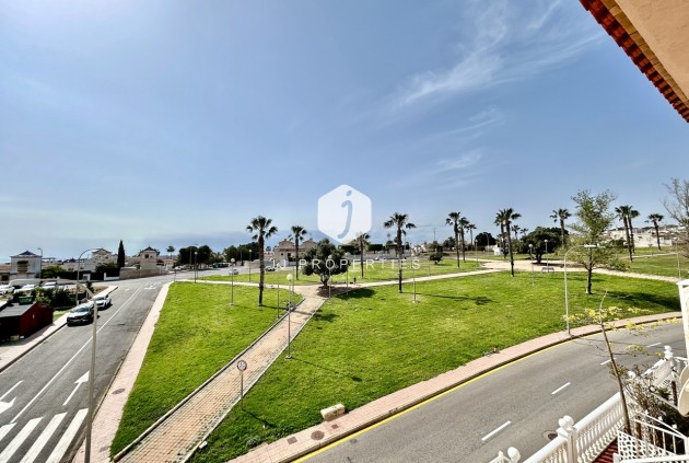 Segunda mano - Apartamento / piso -
Los Altos - Costa Blanca