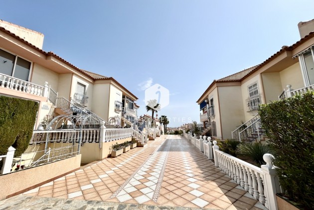 Segunda mano - Apartamento / piso -
Los Altos - Costa Blanca