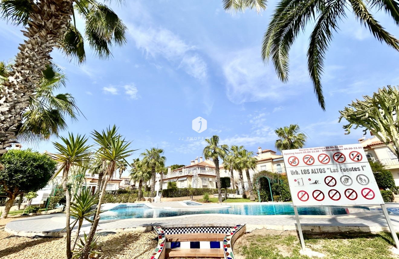 Segunda mano - Apartamento / piso -
Los Altos - Costa Blanca