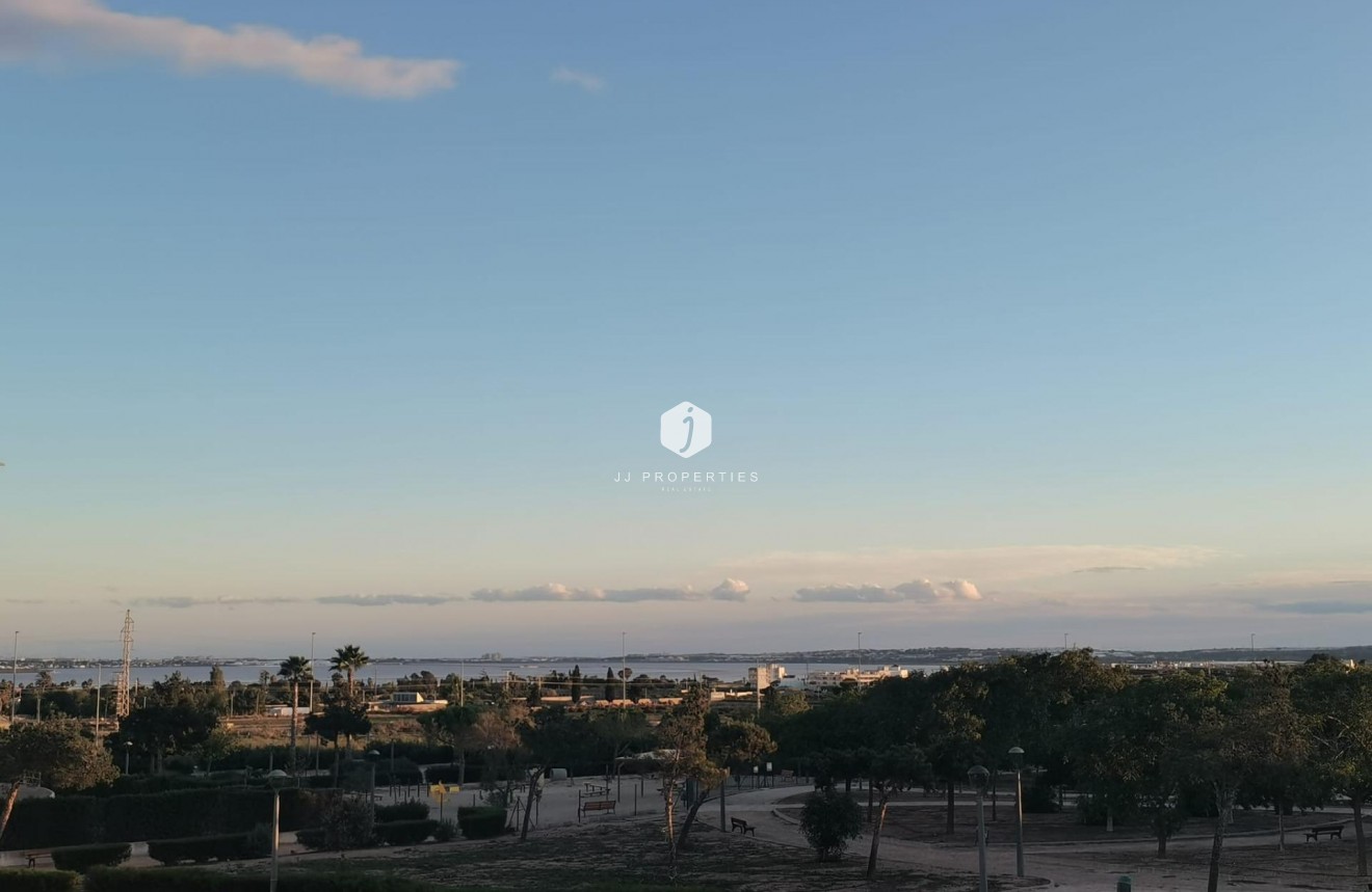 Neue Gebäude - Villa -
Los Montesinos - La herrada
