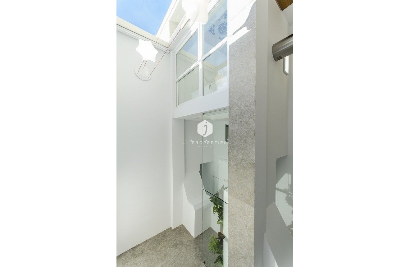 Neue Gebäude - Villa -
Los Montesinos - La herrada