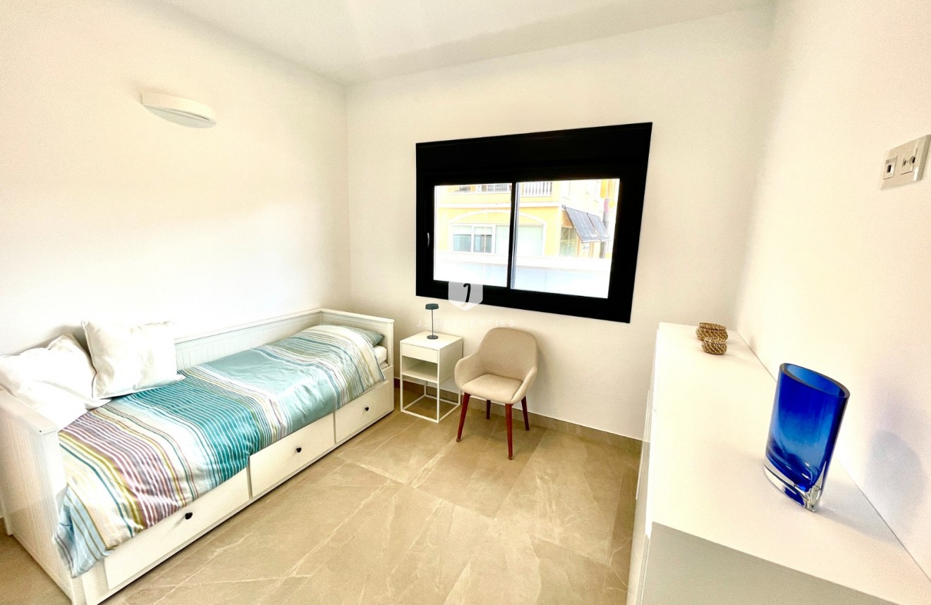 Aus zweiter Hand - Wohnung -
Benijofar - Costa Blanca