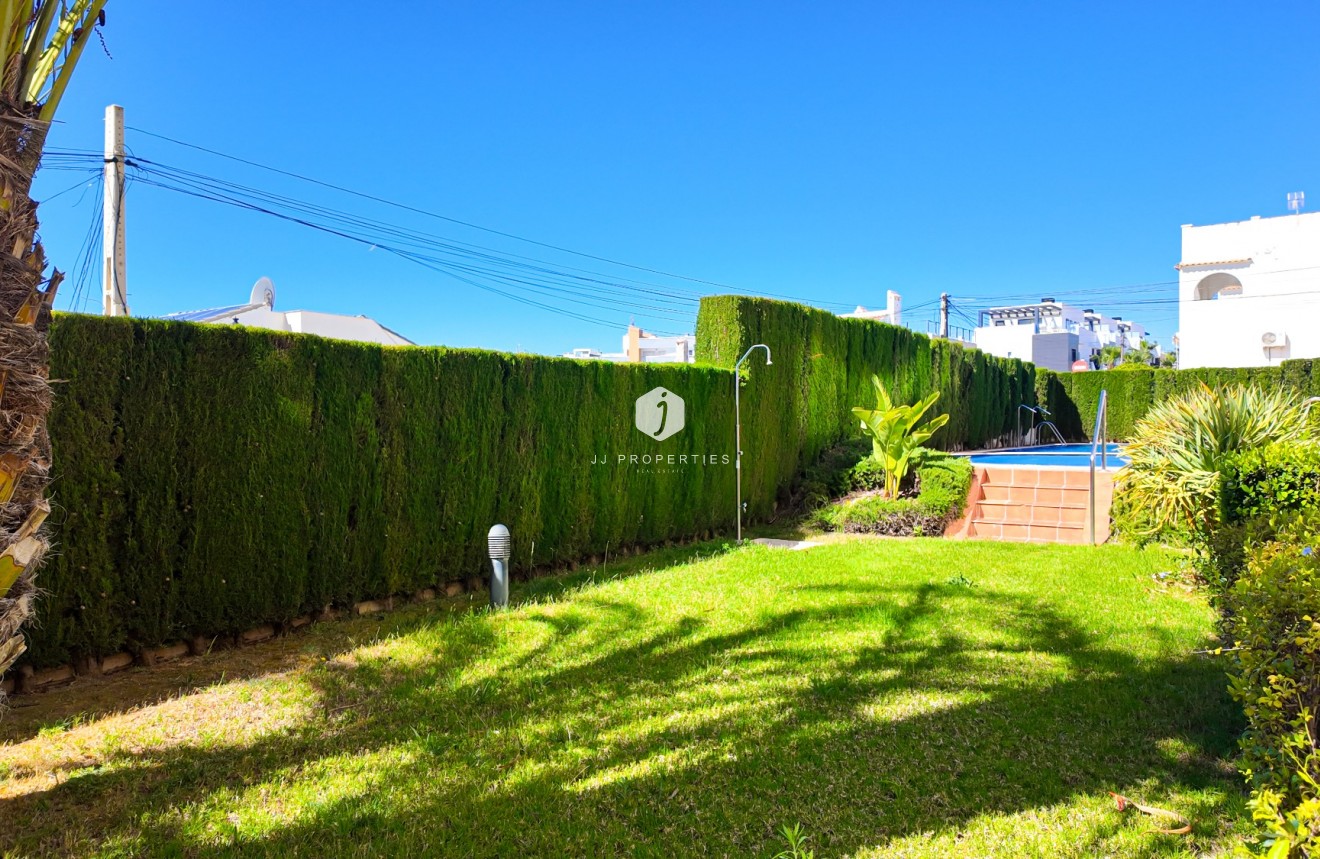 Aus zweiter Hand - Wohnung -
Orihuela Costa - Costa Blanca