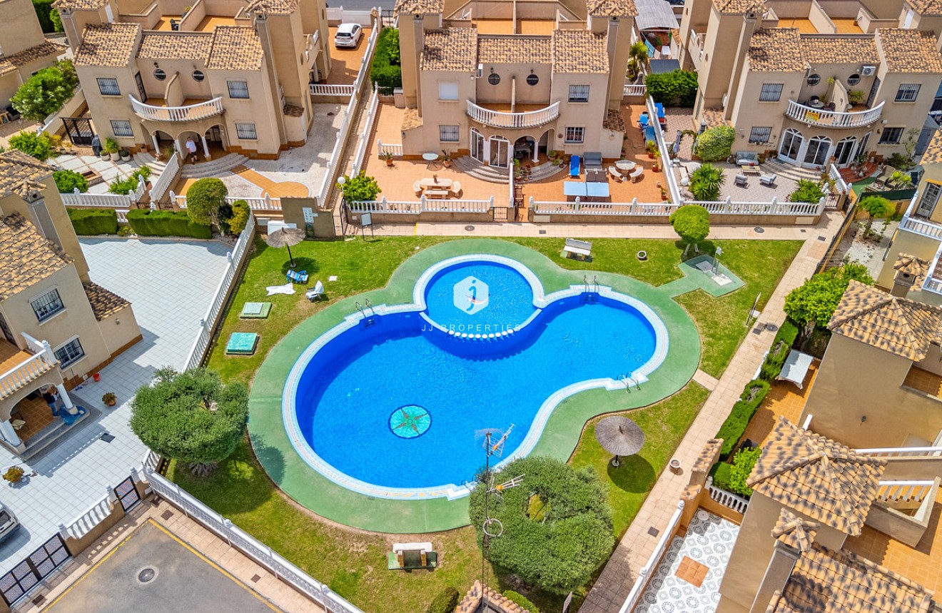 Aus zweiter Hand - Chalet -
Orihuela Costa - Costa Blanca