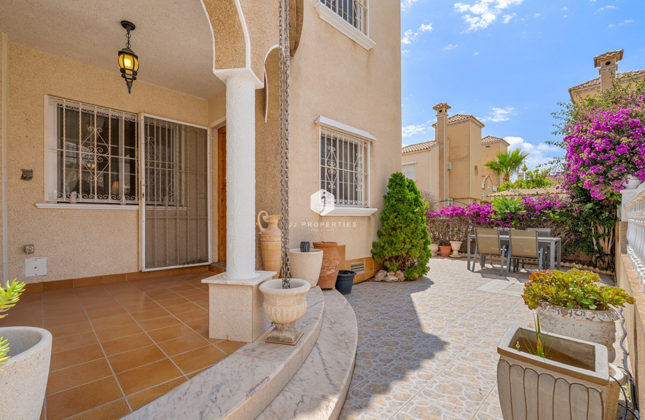 Aus zweiter Hand - Chalet -
Orihuela Costa - Costa Blanca