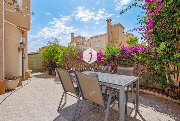 Aus zweiter Hand - Chalet -
Orihuela Costa - Costa Blanca
