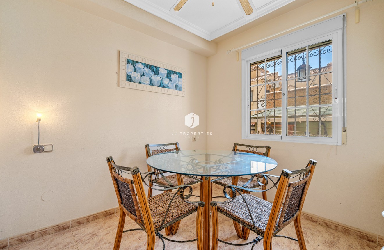 Aus zweiter Hand - Chalet -
Orihuela Costa - Costa Blanca