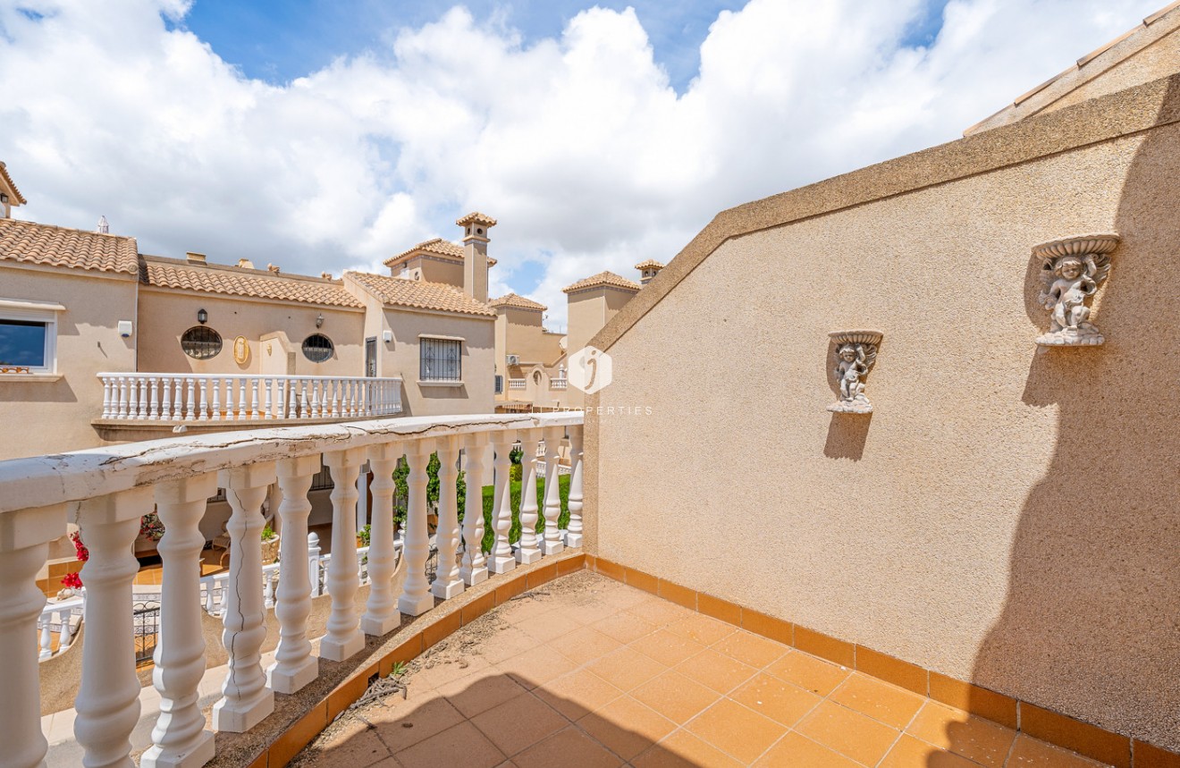 Aus zweiter Hand - Chalet -
Orihuela Costa - Costa Blanca