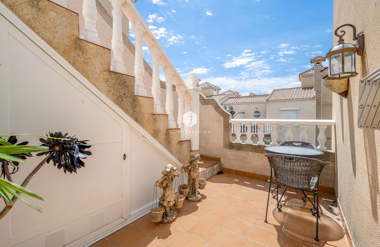 Aus zweiter Hand - Chalet -
Orihuela Costa - Costa Blanca