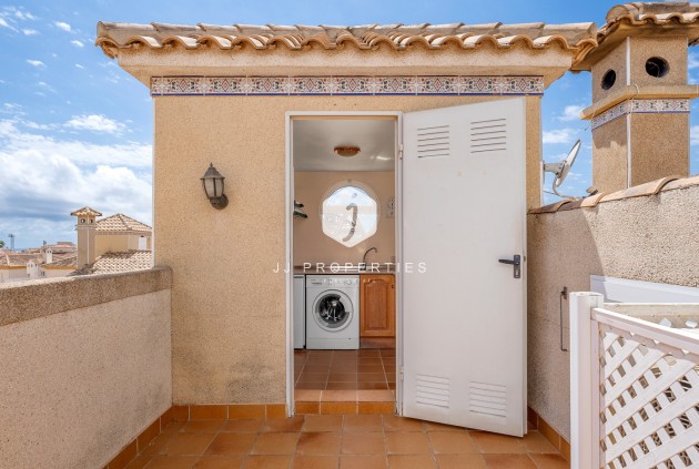 Aus zweiter Hand - Chalet -
Orihuela Costa - Costa Blanca