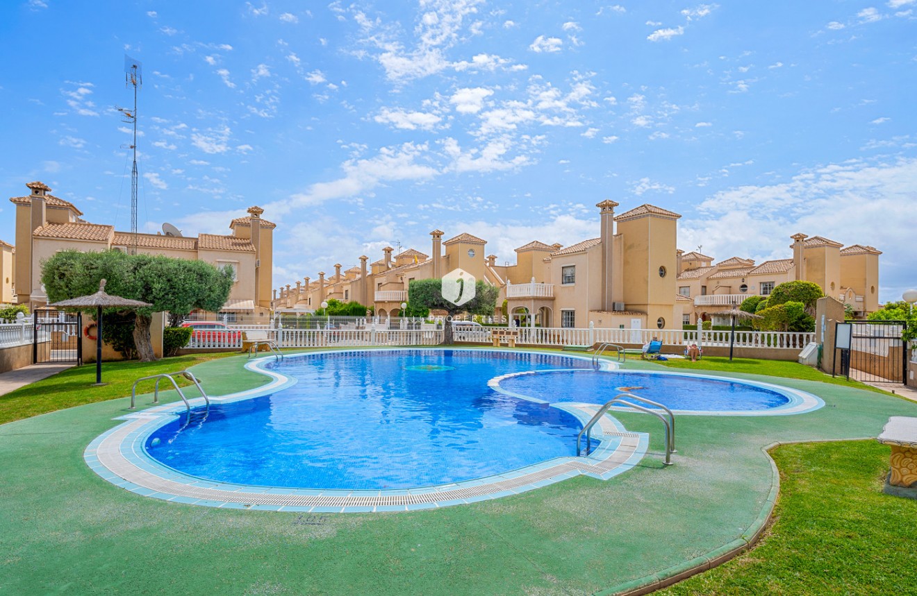 Aus zweiter Hand - Chalet -
Orihuela Costa - Costa Blanca