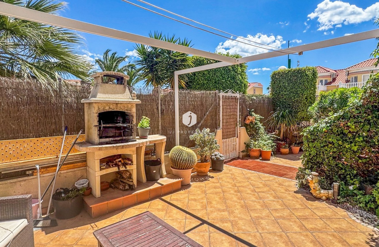 Aus zweiter Hand - Chalet -
Orihuela Costa - Costa Blanca