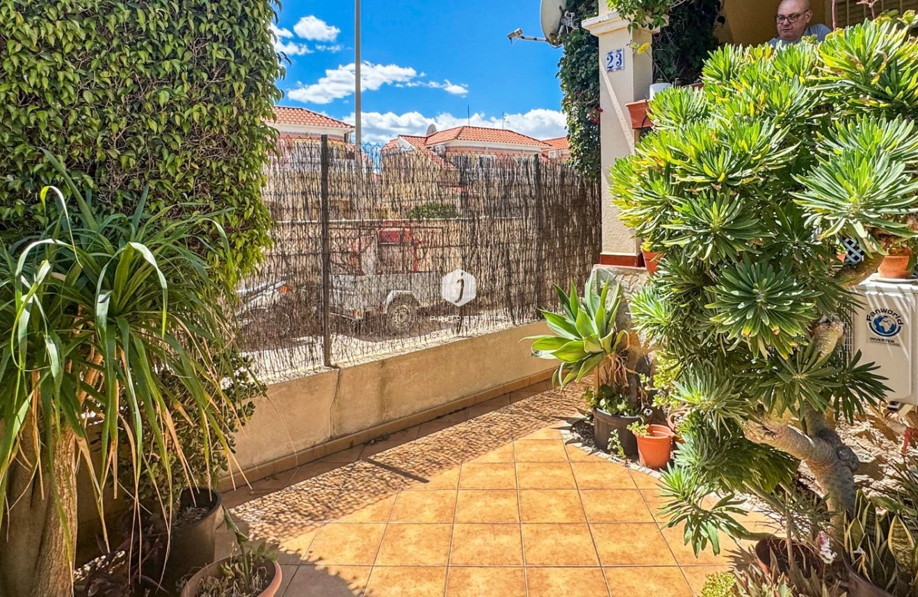 Aus zweiter Hand - Chalet -
Orihuela Costa - Costa Blanca