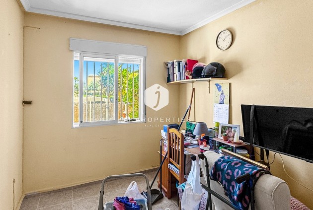 Aus zweiter Hand - Chalet -
Orihuela Costa - Costa Blanca