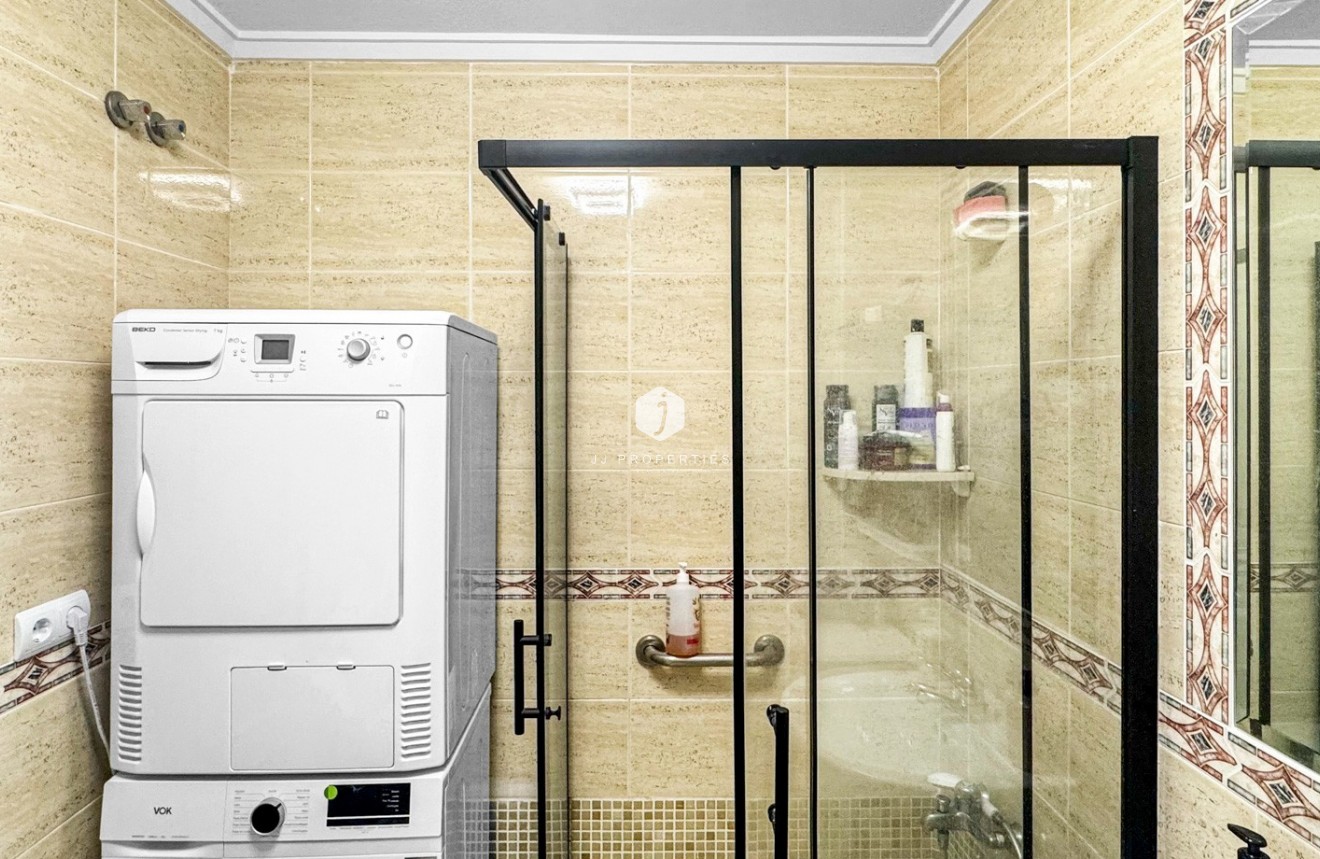 Aus zweiter Hand - Duplex -
Torrevieja - Costa Blanca