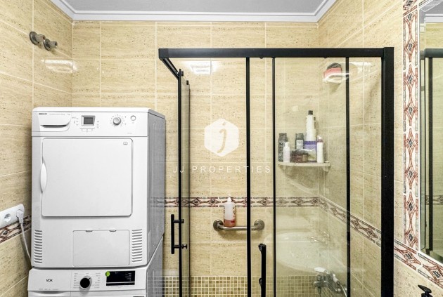 Aus zweiter Hand - Duplex -
Torrevieja - Costa Blanca
