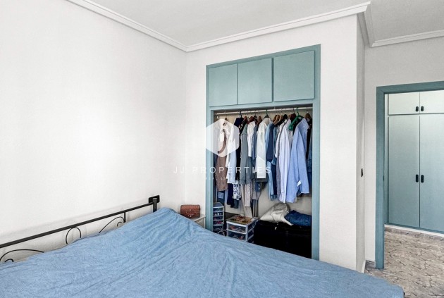 Aus zweiter Hand - Duplex -
Torrevieja - Costa Blanca