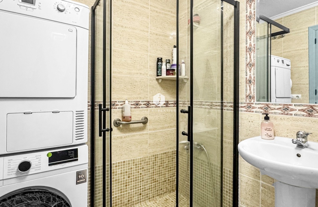 Aus zweiter Hand - Duplex -
Torrevieja - Costa Blanca