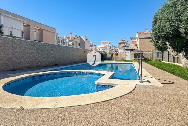 Aus zweiter Hand - Duplex -
Torrevieja - Costa Blanca