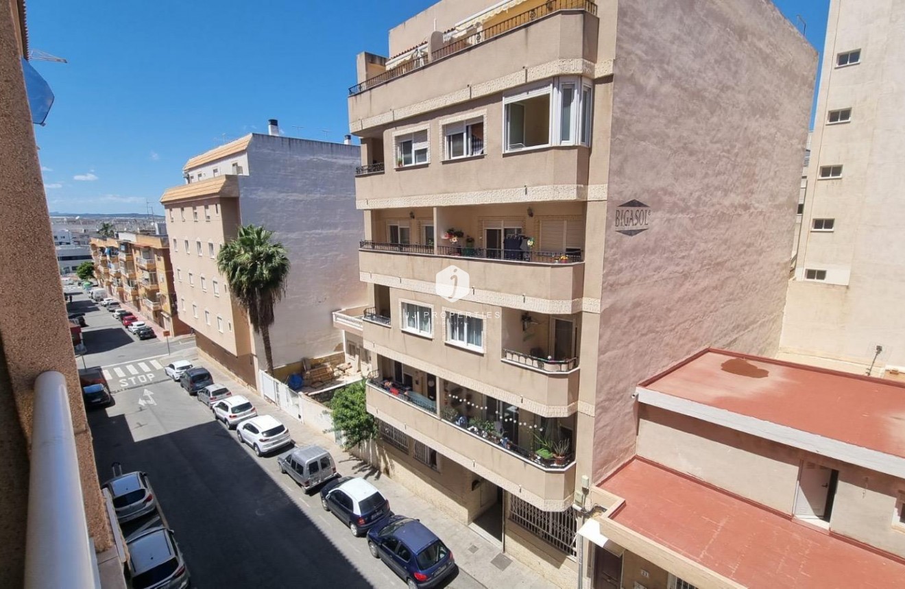 Aus zweiter Hand - Wohnung -
Torrevieja - El molino