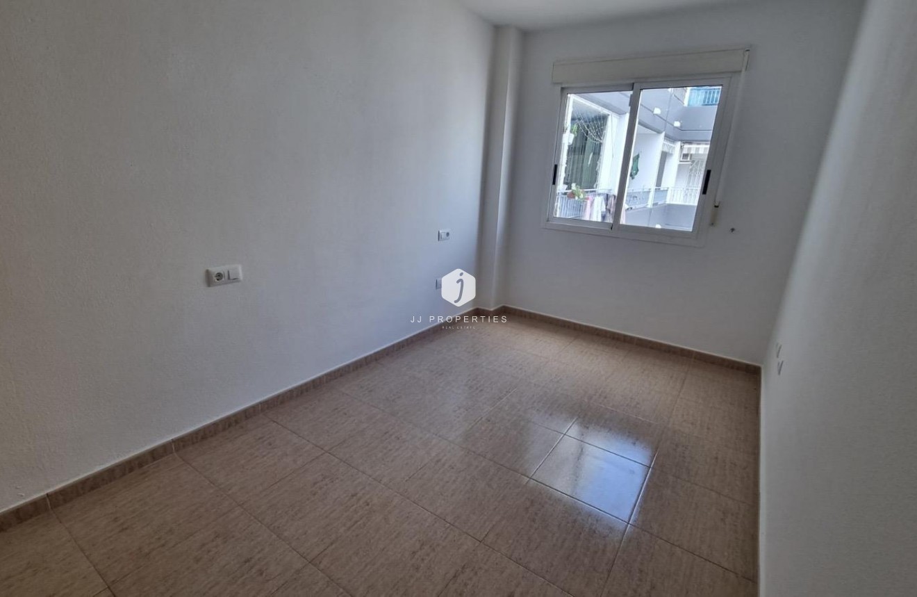 Aus zweiter Hand - Wohnung -
Torrevieja - El molino