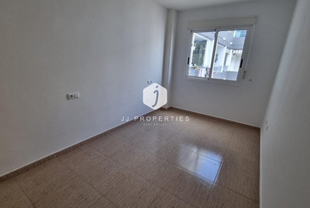 Aus zweiter Hand - Wohnung -
Torrevieja - El molino