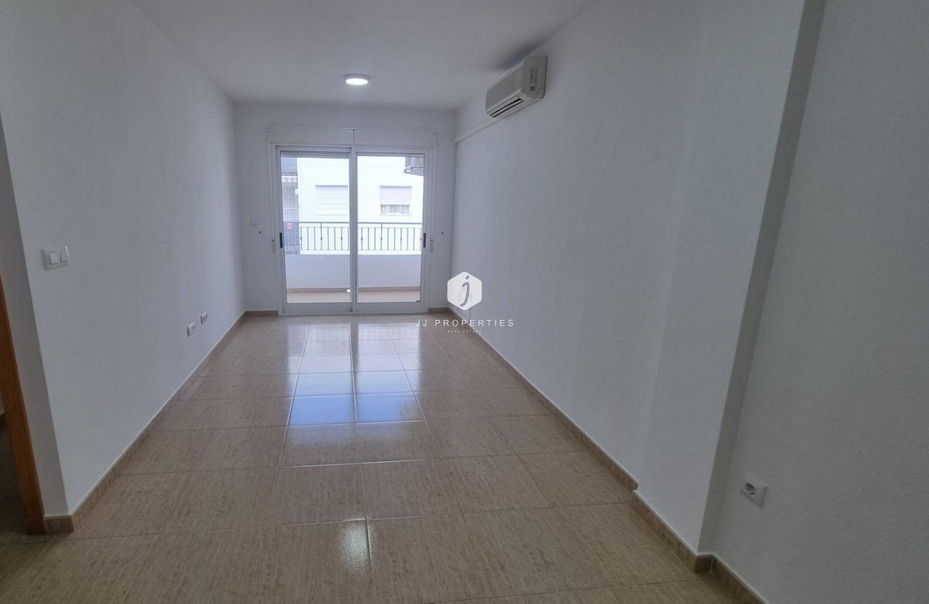 Aus zweiter Hand - Wohnung -
Torrevieja - El molino