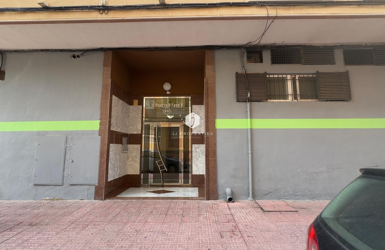 Aus zweiter Hand - Wohnung -
Torrevieja - Centro