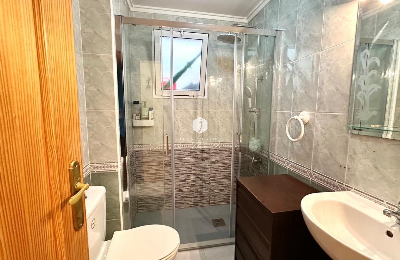 Aus zweiter Hand - Wohnung -
Torrevieja - Centro