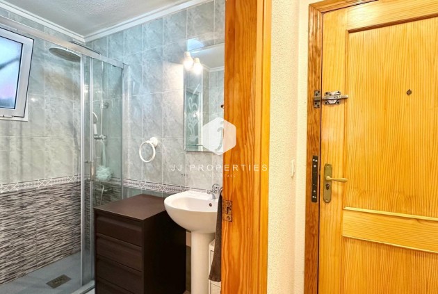 Aus zweiter Hand - Wohnung -
Torrevieja - Centro