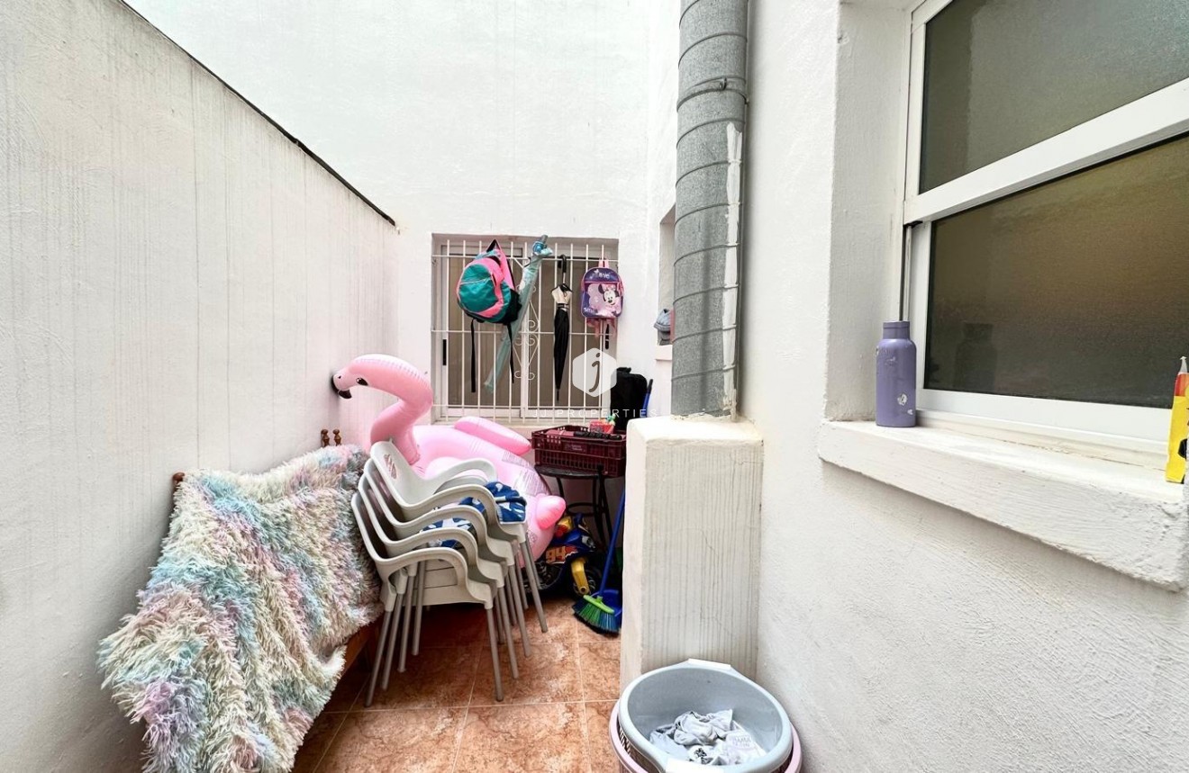 Aus zweiter Hand - Wohnung -
Torrevieja - Centro