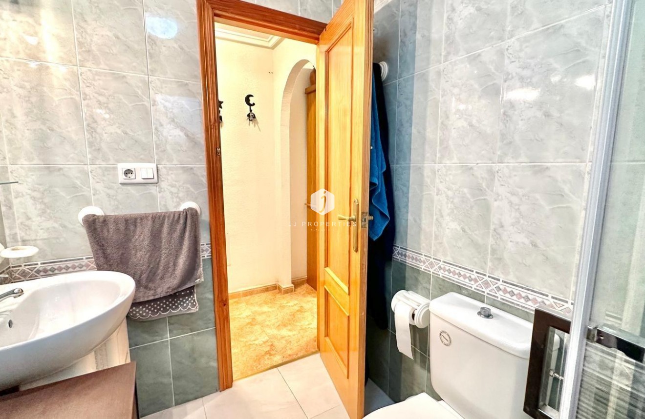 Aus zweiter Hand - Wohnung -
Torrevieja - Centro